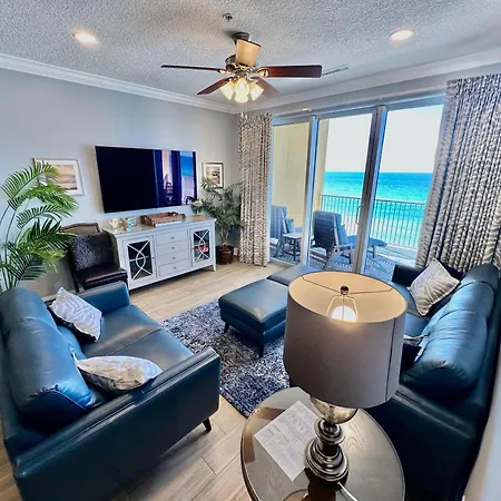 Tropic Winds 702 Vila